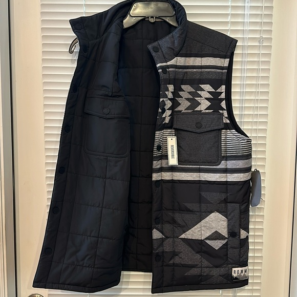 Rowm Reversible Logo Snap Close Lightweight Vest - Medium - Picture 5 of 11
